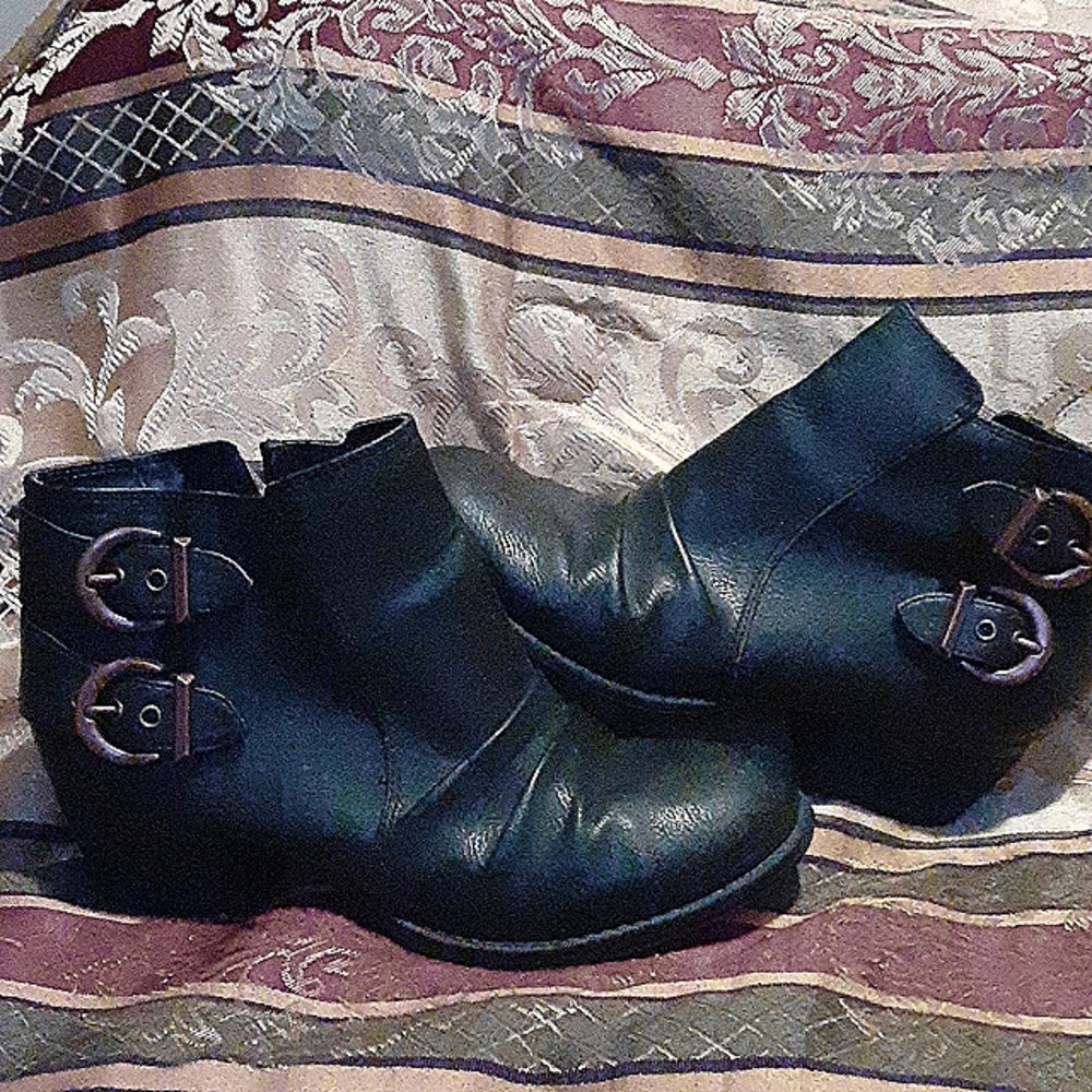 Ankle boots